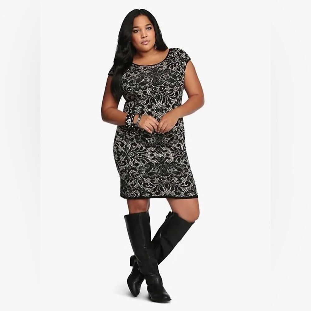 Torrid Baroque Lace Pattern Sweater Mini Dress Plus Size 3X Cap Sleeves Bodycon